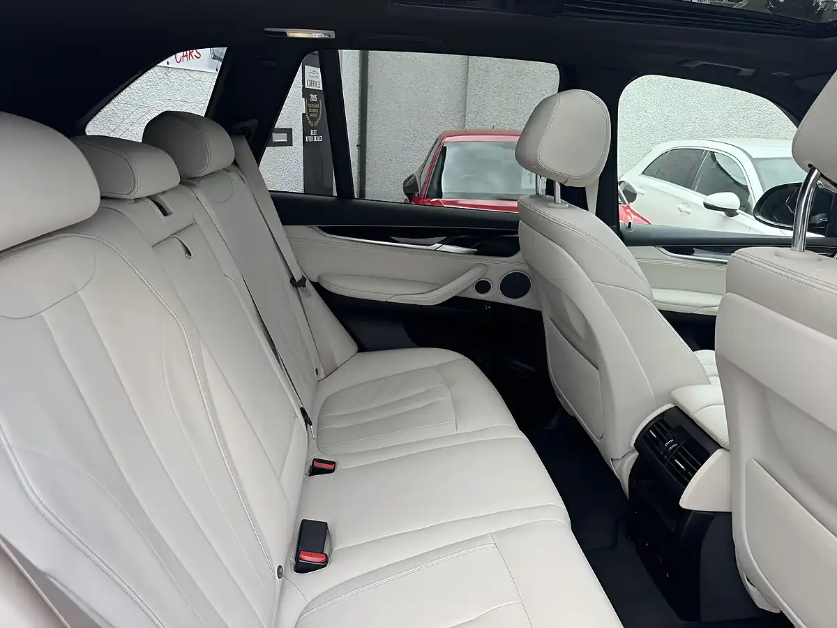 Used 2016 BMW X5 M Sport Black - Interior and Exterior details 9