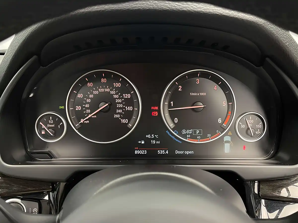 Used 2016 BMW X5 M Sport Black - Interior and Exterior details 11