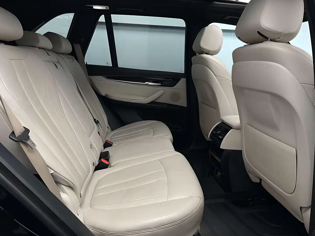 Used 2016 BMW X5 M Sport Black - Interior and Exterior details 14