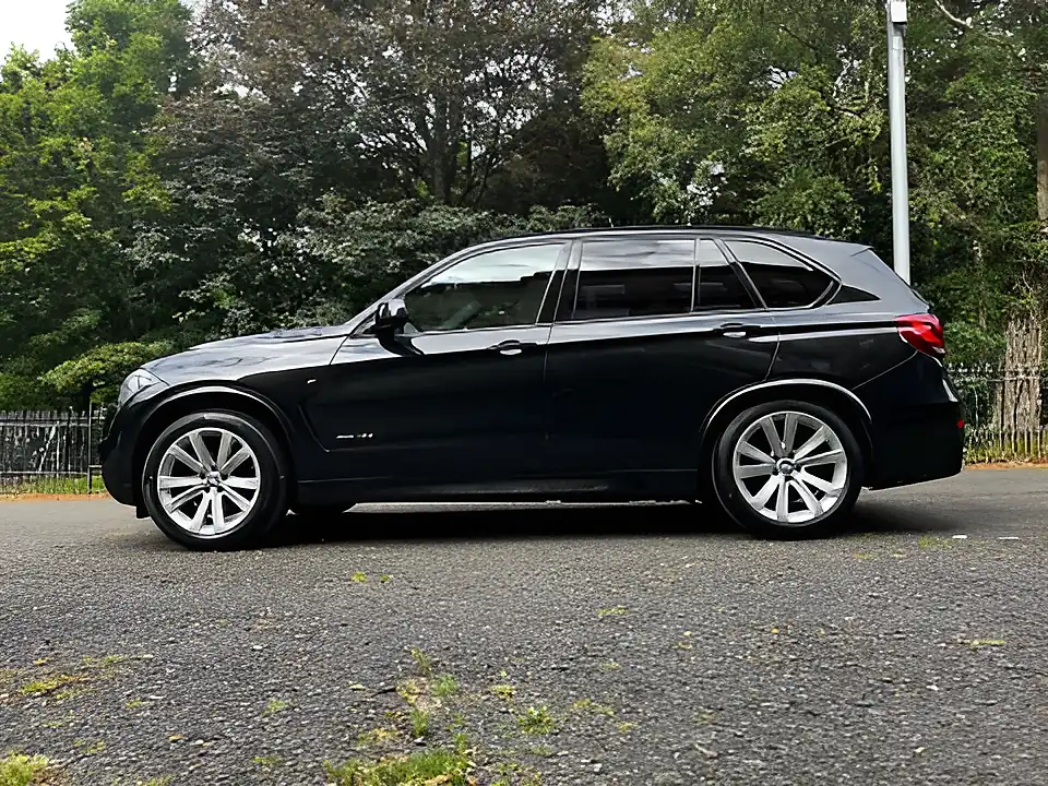 Used 2016 BMW X5 M Sport Black - Interior and Exterior details 2