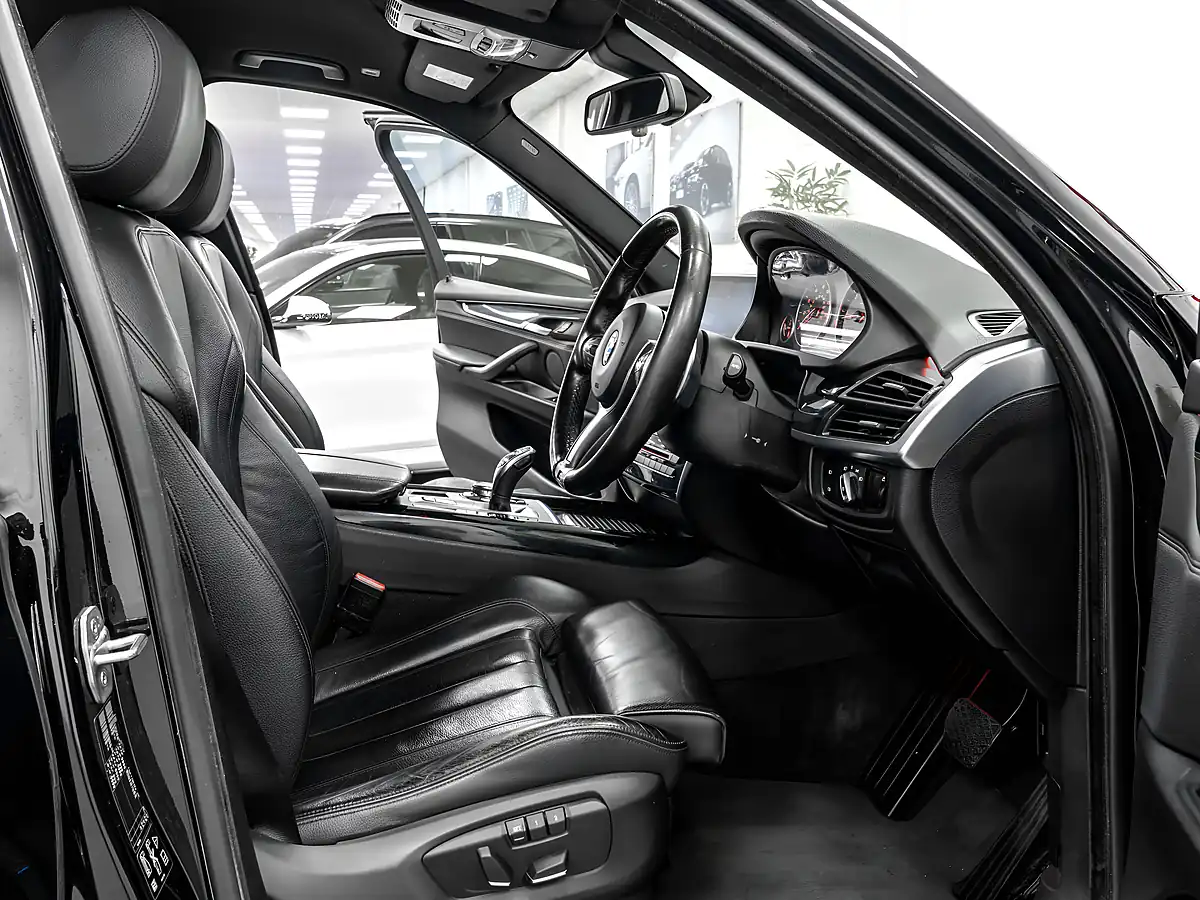 Used 2016 BMW X5 M Sport Black Sapphire - Interior and Exterior details 11
