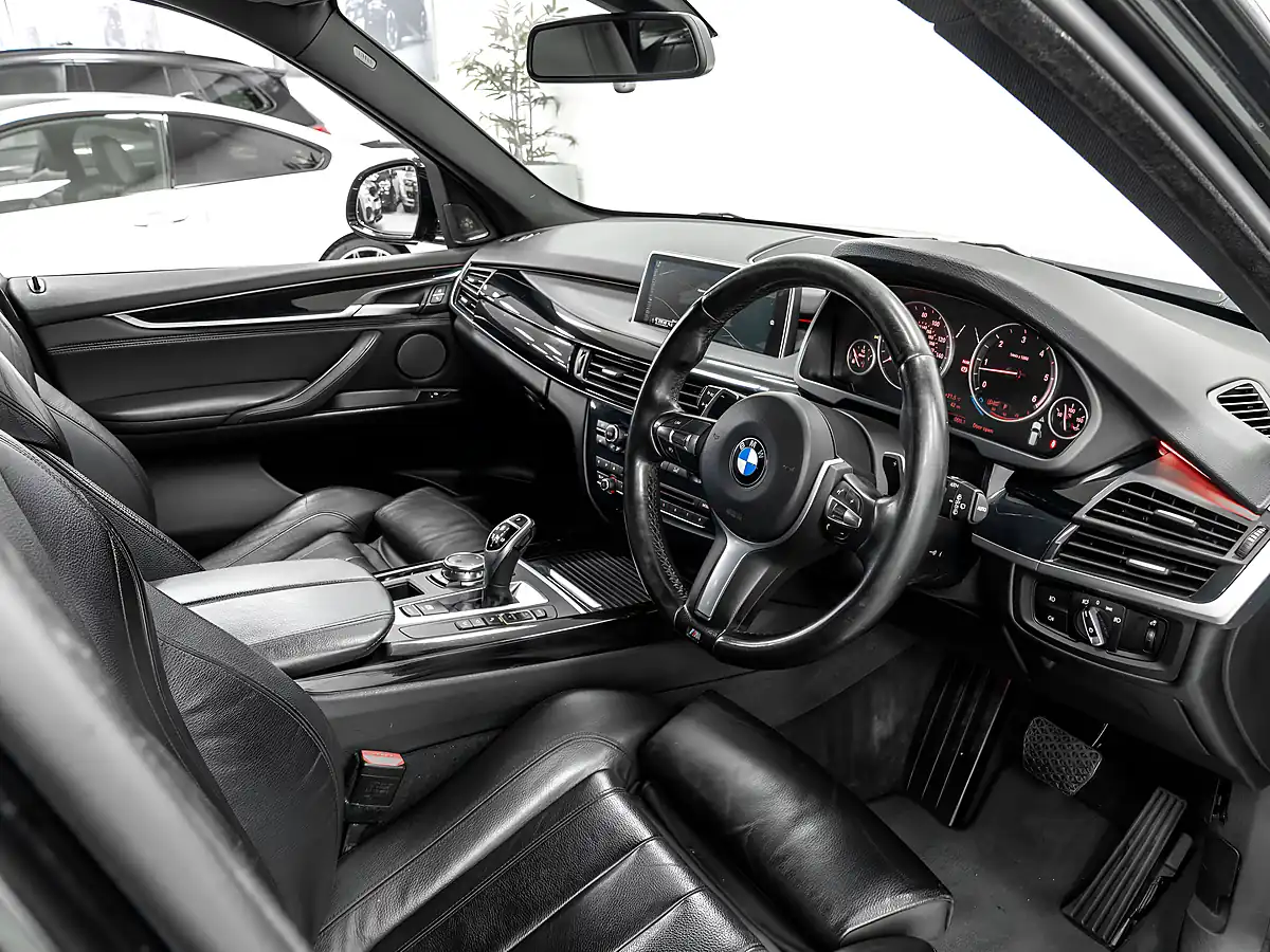 Used 2016 BMW X5 M Sport Black Sapphire - Interior and Exterior details 12
