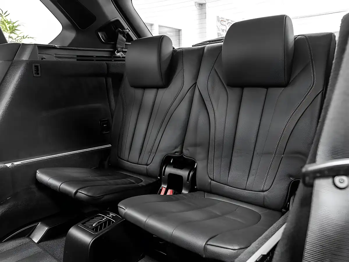 Used 2016 BMW X5 M Sport Black Sapphire - Interior and Exterior details 15