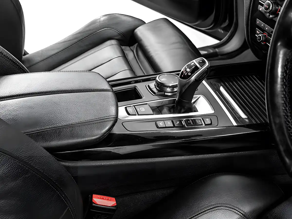 Used 2016 BMW X5 M Sport Black Sapphire - Interior and Exterior details 17