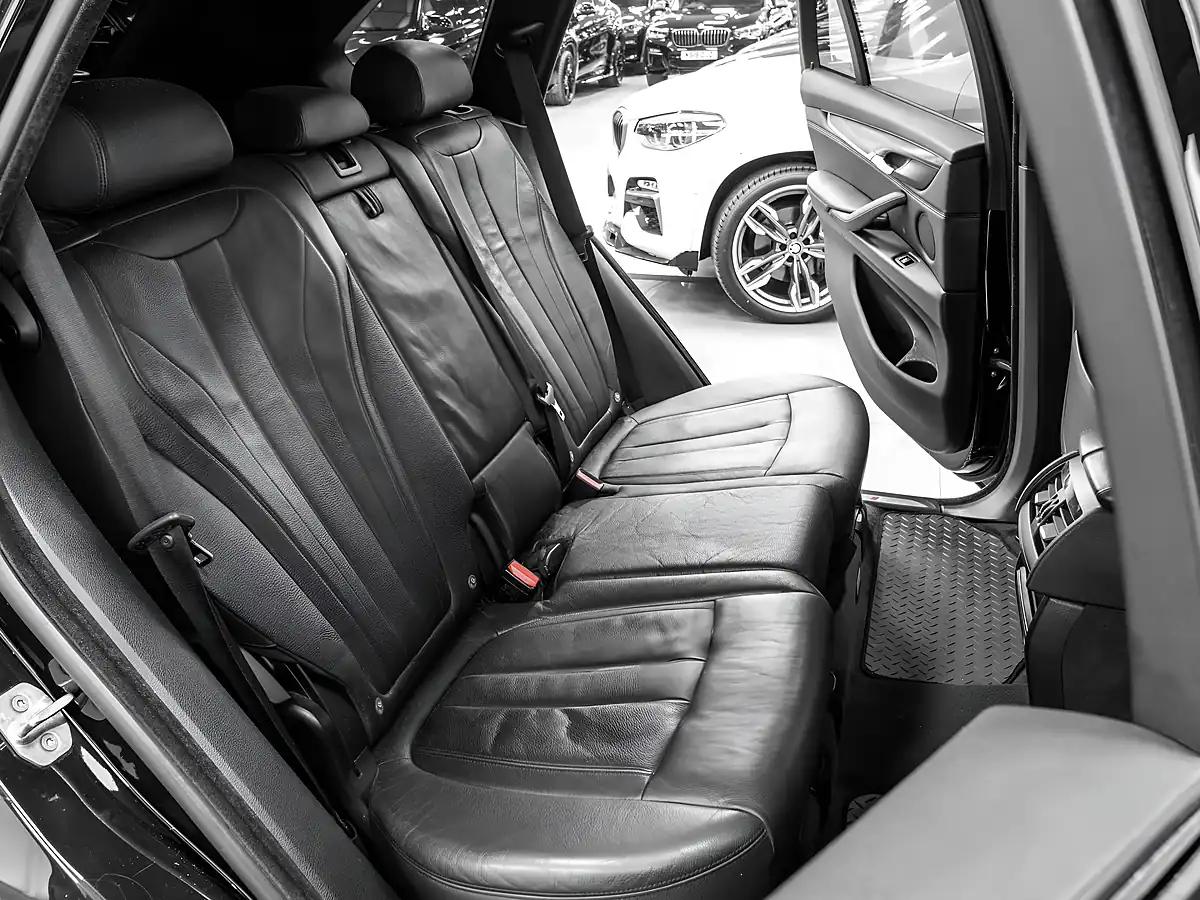 Used 2016 BMW X5 M Sport Black Sapphire - Interior and Exterior details 14