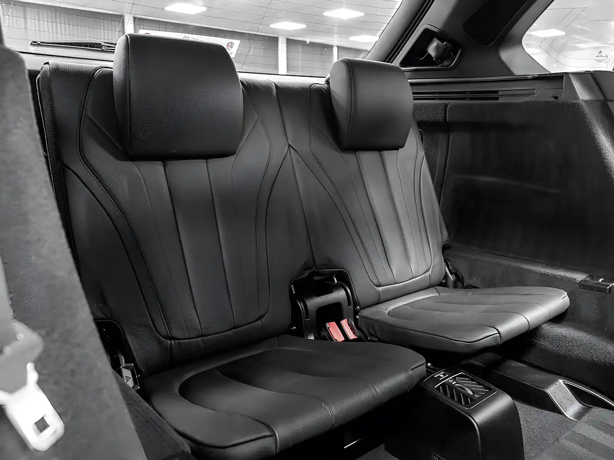 Used 2016 BMW X5 M Sport Black Sapphire - Interior and Exterior details 15