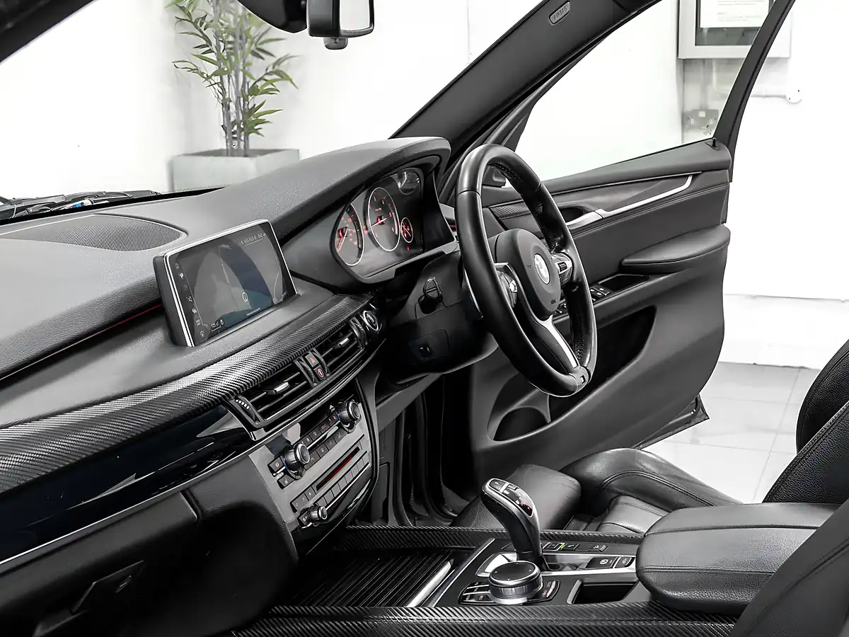 Used 2016 BMW X5 M Sport Black Sapphire - Interior and Exterior details 17