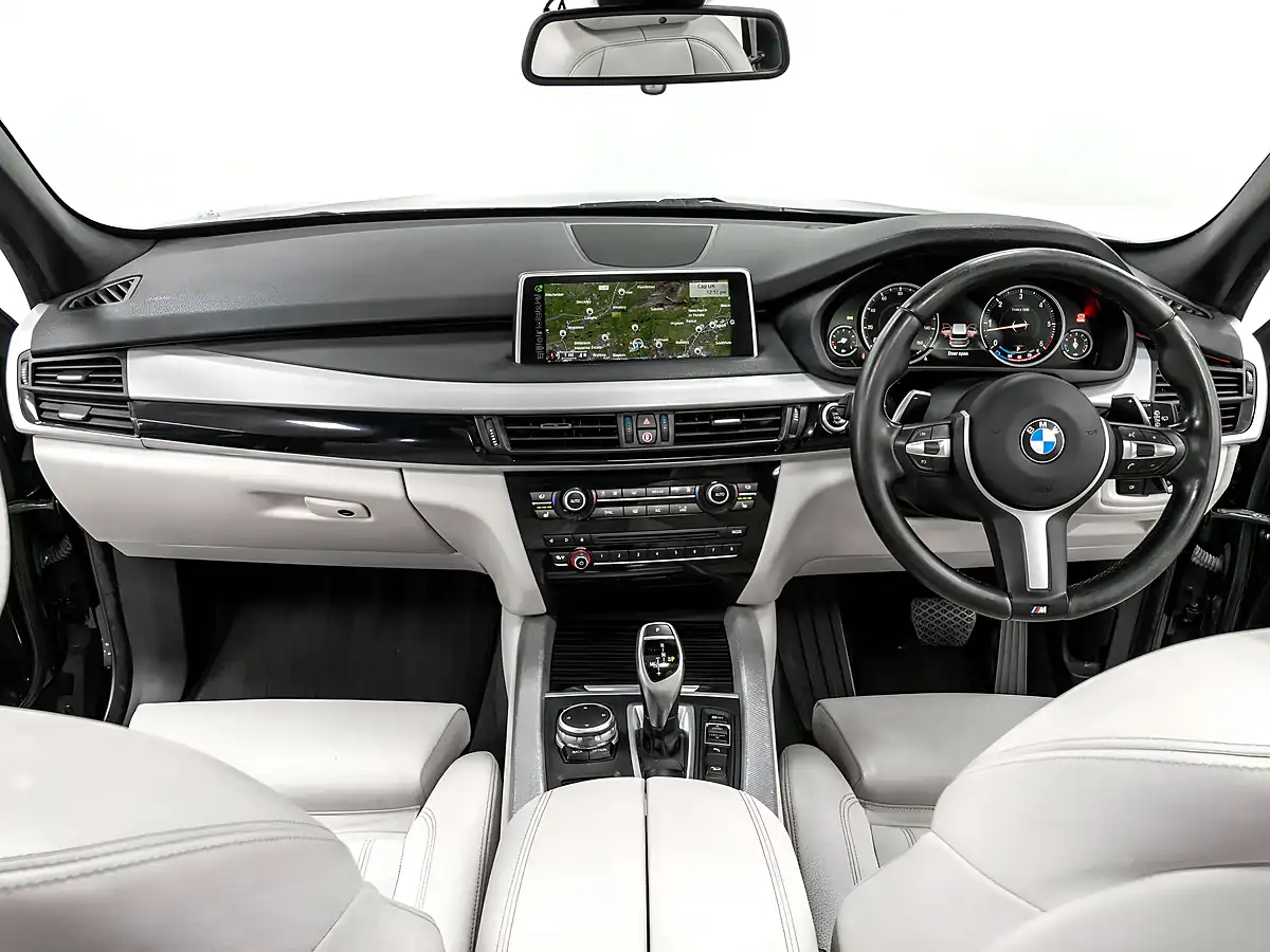Used 2016 BMW X5 M Sport Black Sapphire - Interior and Exterior details 12