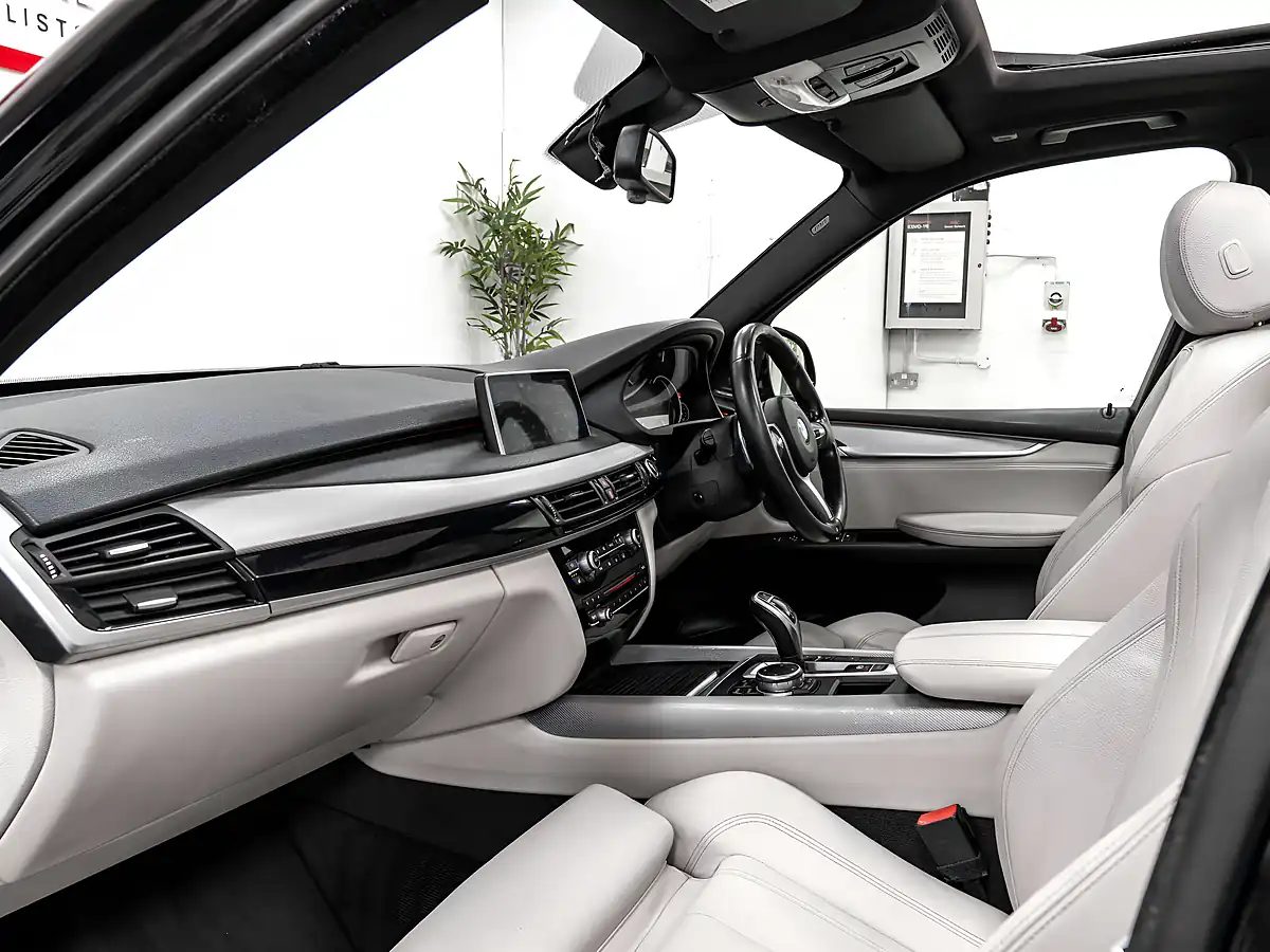 Used 2016 BMW X5 M Sport Black Sapphire - Interior and Exterior details 13