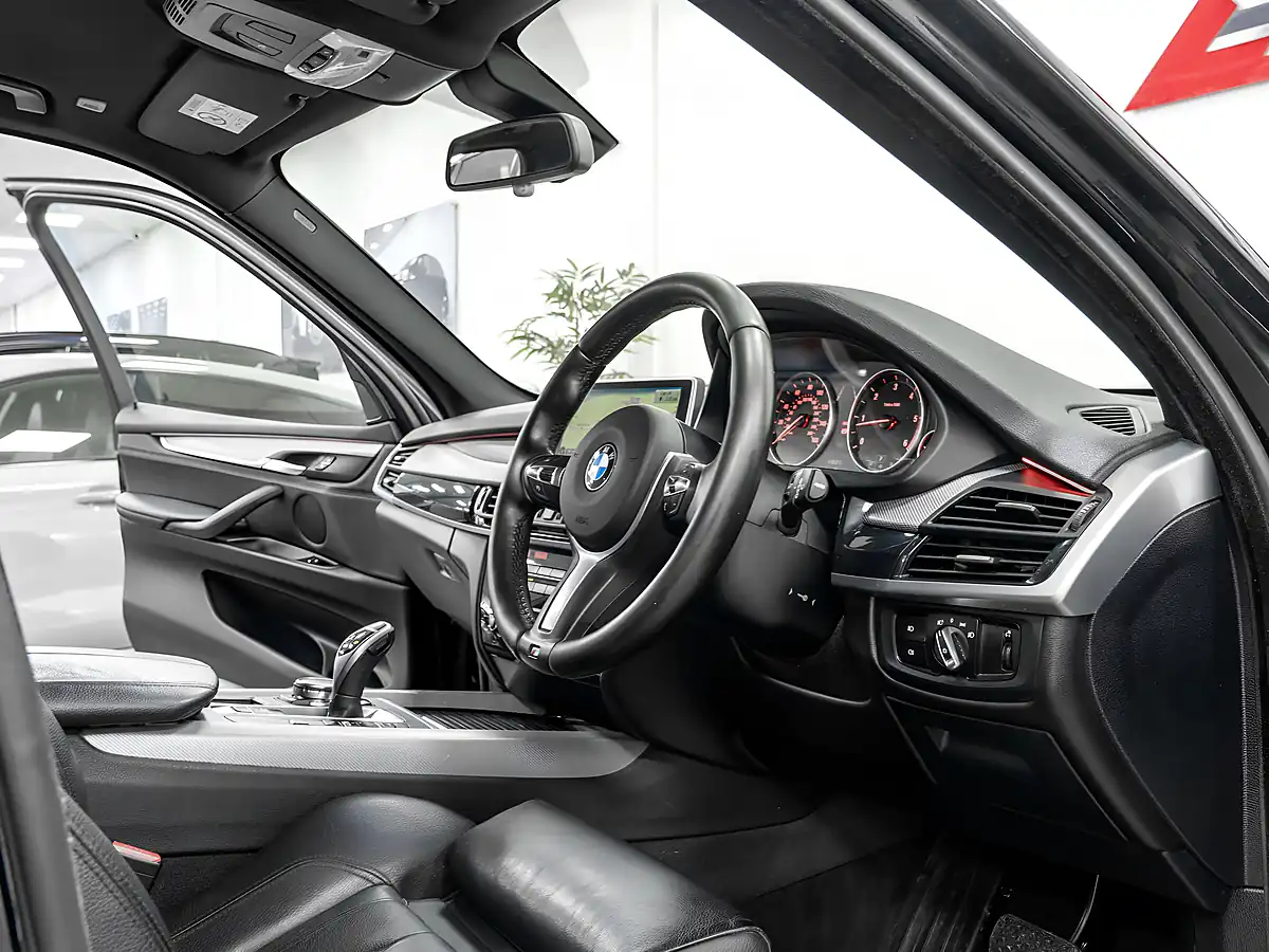Used 2016 BMW X5 M Sport Black Sapphire - Interior and Exterior details 16