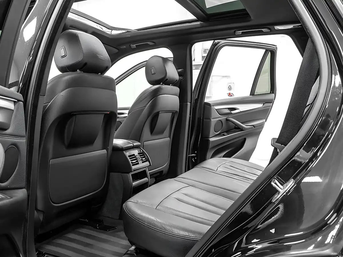 Used 2016 BMW X5 M Sport Black Sapphire - Interior and Exterior details 15