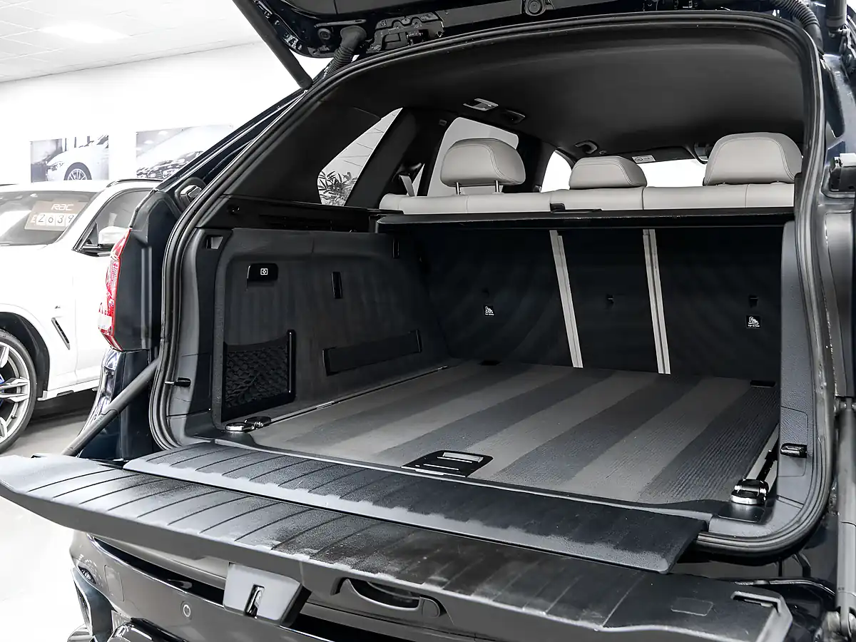 Used 2016 BMW X5 M Sport Carbon Black - Interior and Exterior details 15