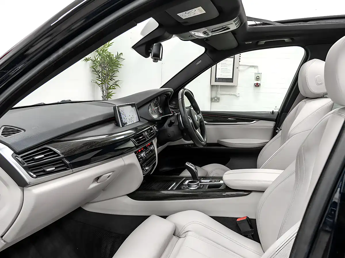 Used 2016 BMW X5 M Sport Carbon Black - Interior and Exterior details 12