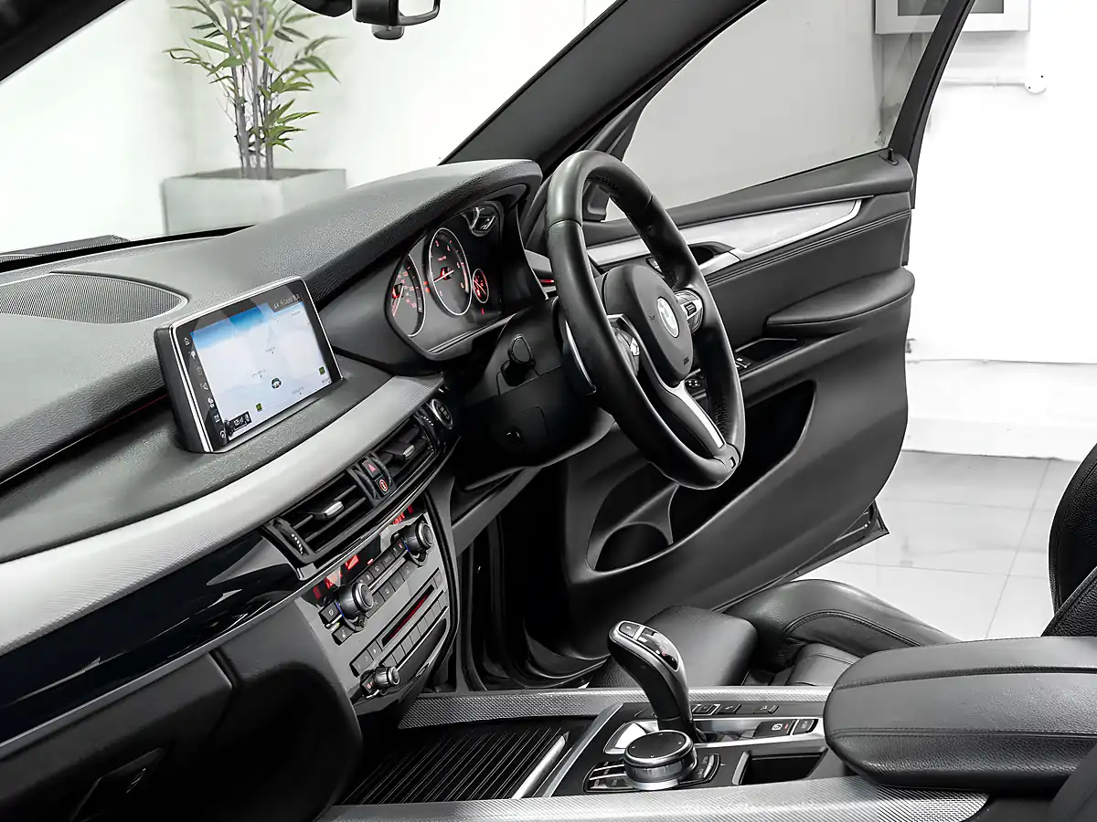 Used 2016 BMW X5 M Sport Carbon Black - Interior and Exterior details 16
