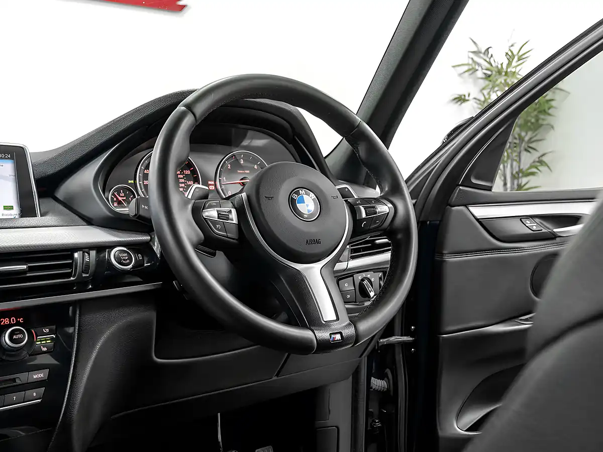 Used 2016 BMW X5 M Sport Carbon Black - Interior and Exterior details 17