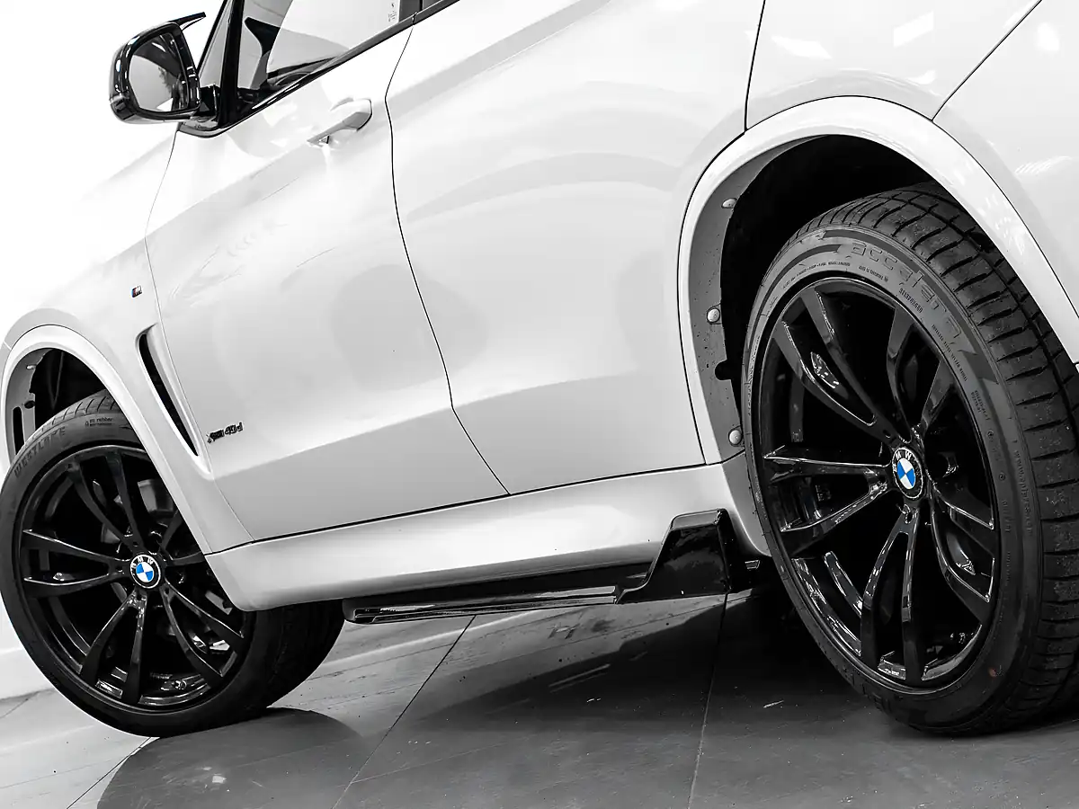 Used 2016 BMW X5 M Sport Mineral White - Interior and Exterior details 10