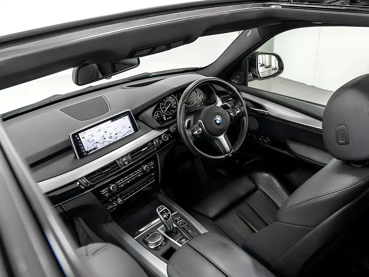 Used 2016 BMW X5 M Sport Mineral White - Interior and Exterior details 13