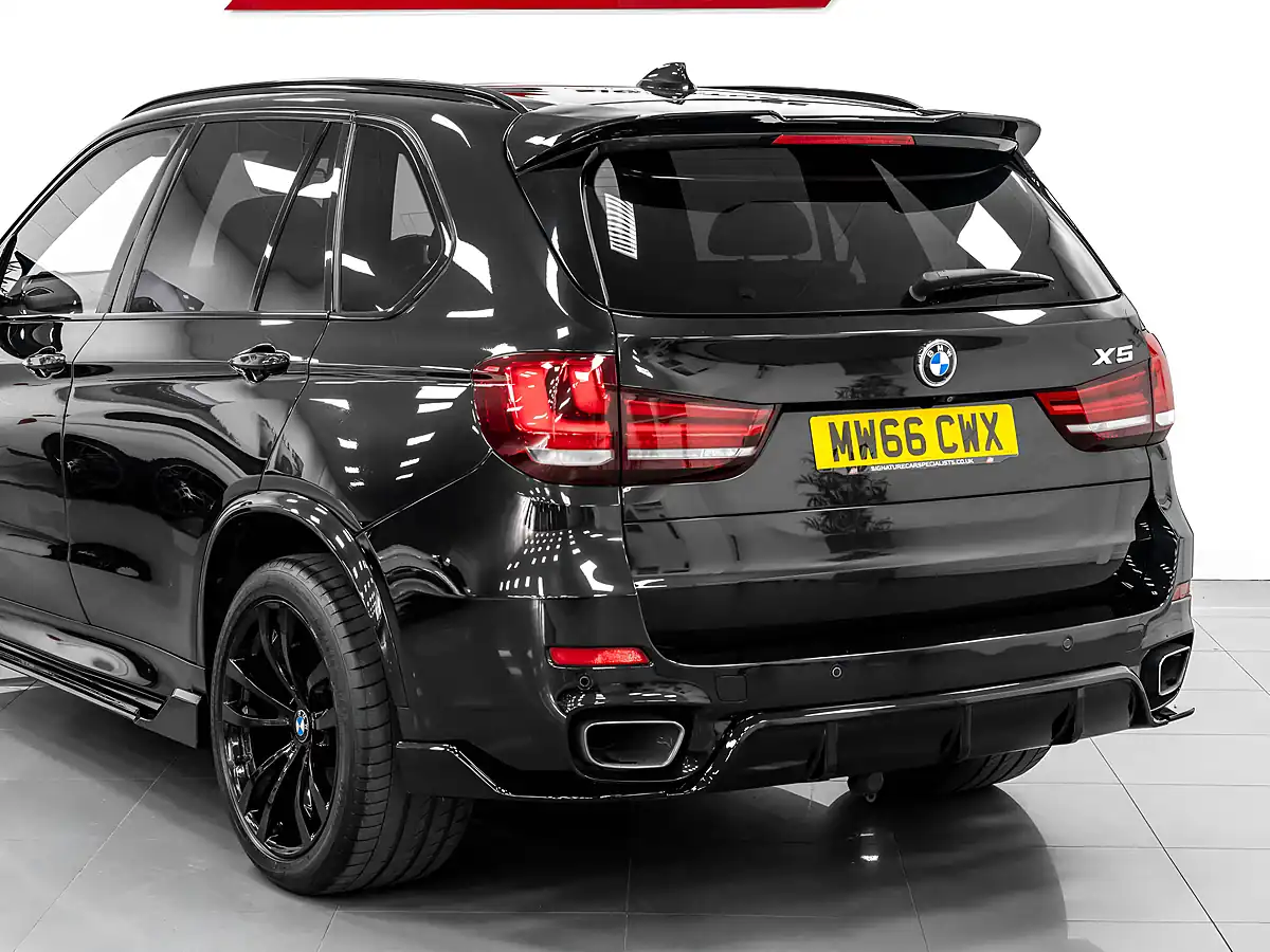 Used 2016 BMW X5 M Sport Sapphire Black - Interior and Exterior details 9