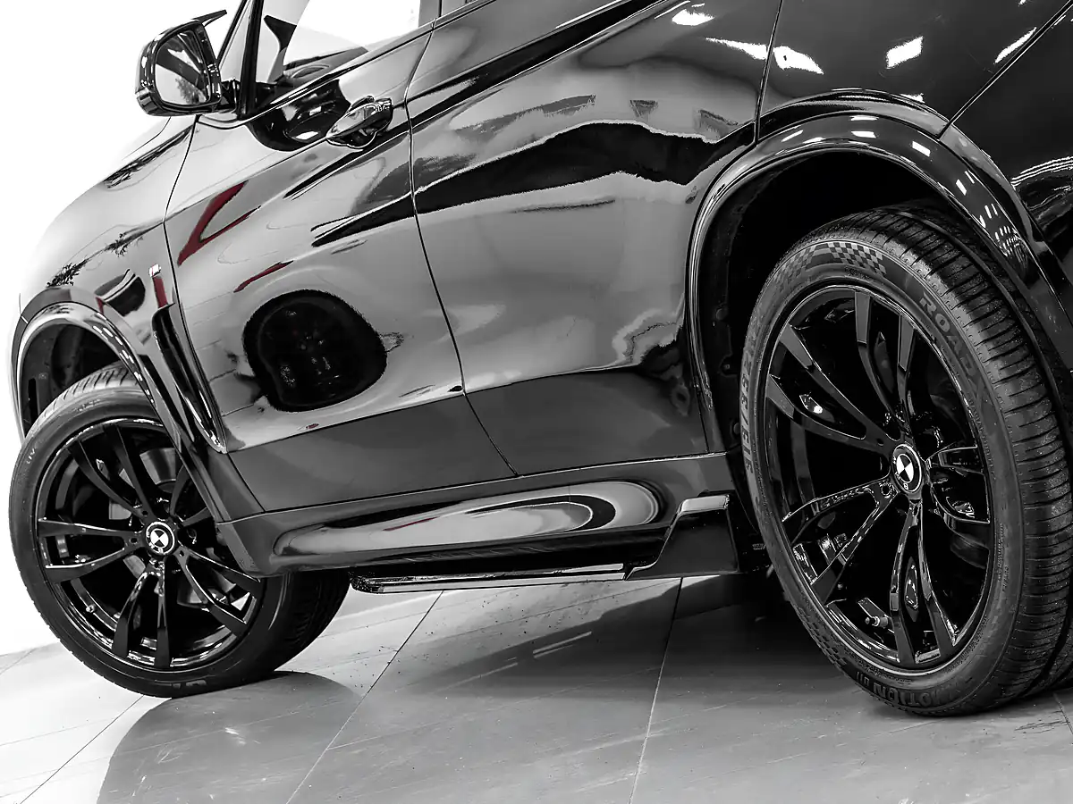 Used 2016 BMW X5 M Sport Sapphire Black - Interior and Exterior details 10