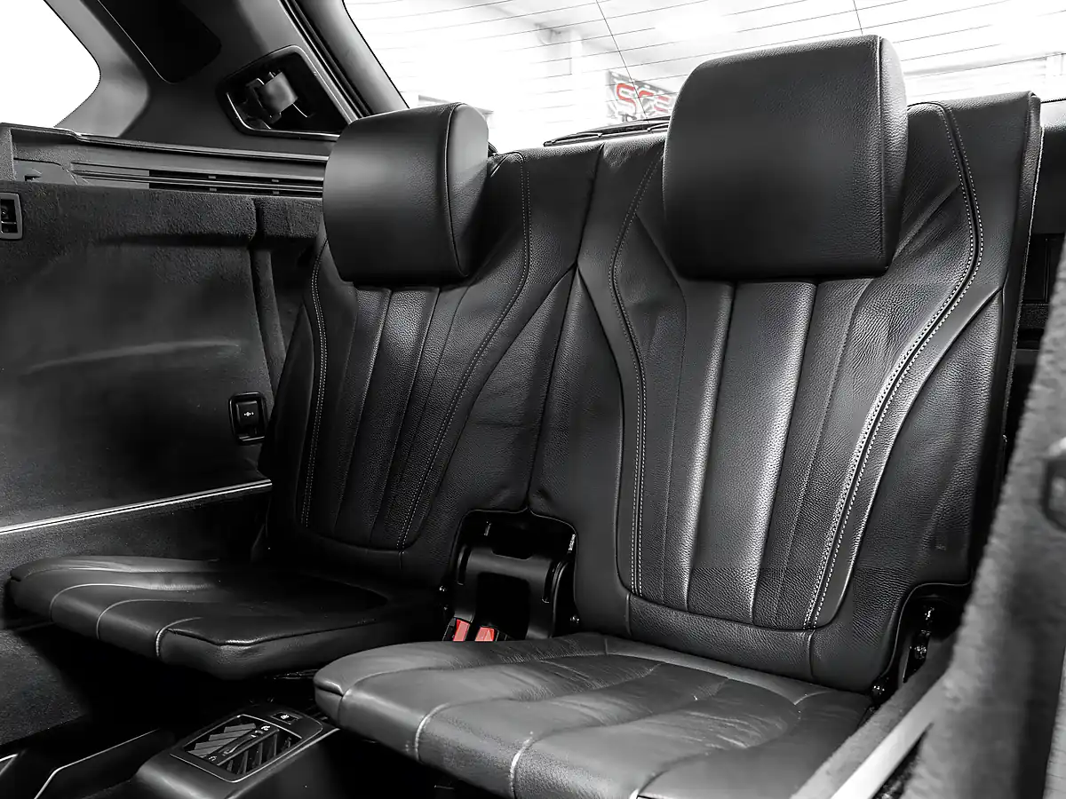 Used 2016 BMW X5 M Sport Sapphire Black - Interior and Exterior details 15