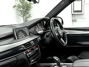 Used 2016 BMW X5 M Sport Sapphire Black - Interior and Exterior details 17