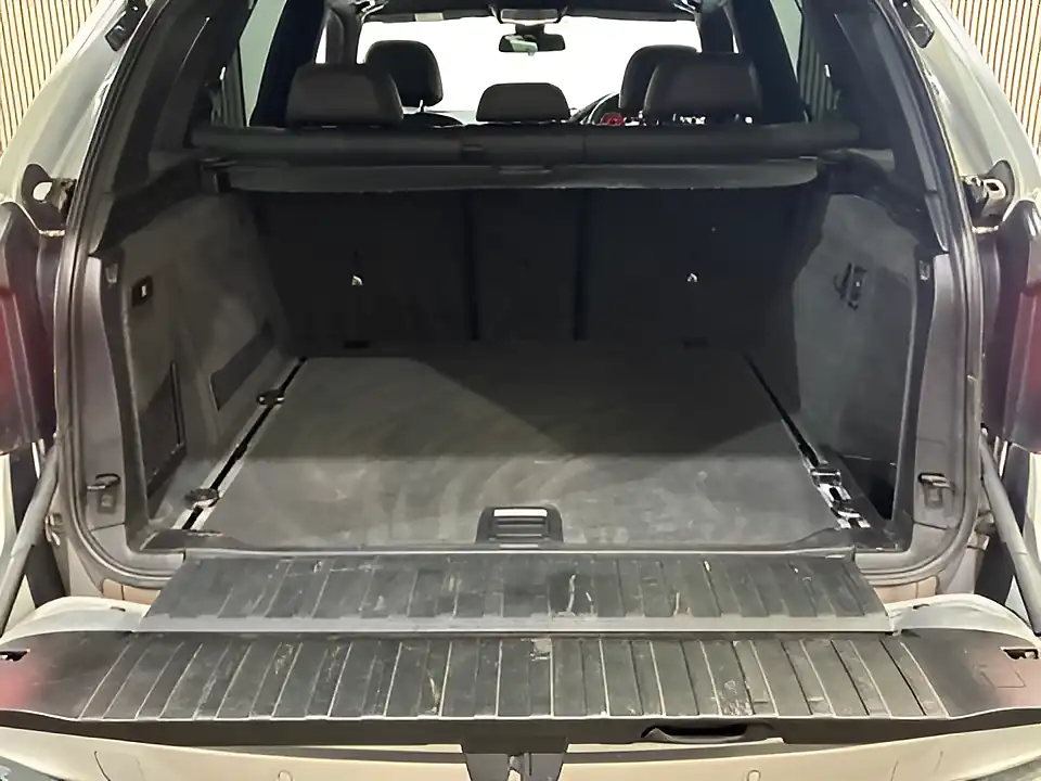 Used 2016 BMW X5 M Sport Silver - Interior and Exterior details 16