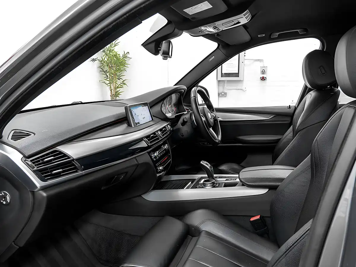 Used 2016 BMW X5 M Sport Space Grey - Interior and Exterior details 13