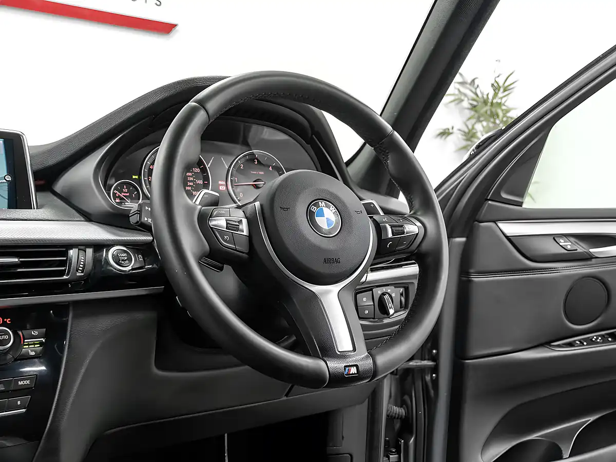 Used 2016 BMW X5 M Sport Space Grey - Interior and Exterior details 14