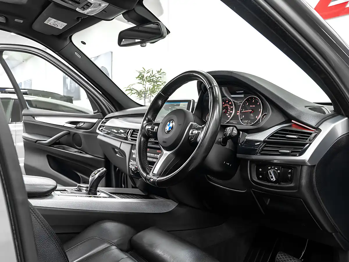 Used 2016 BMW X5 M Sport Space Grey - Interior and Exterior details 16