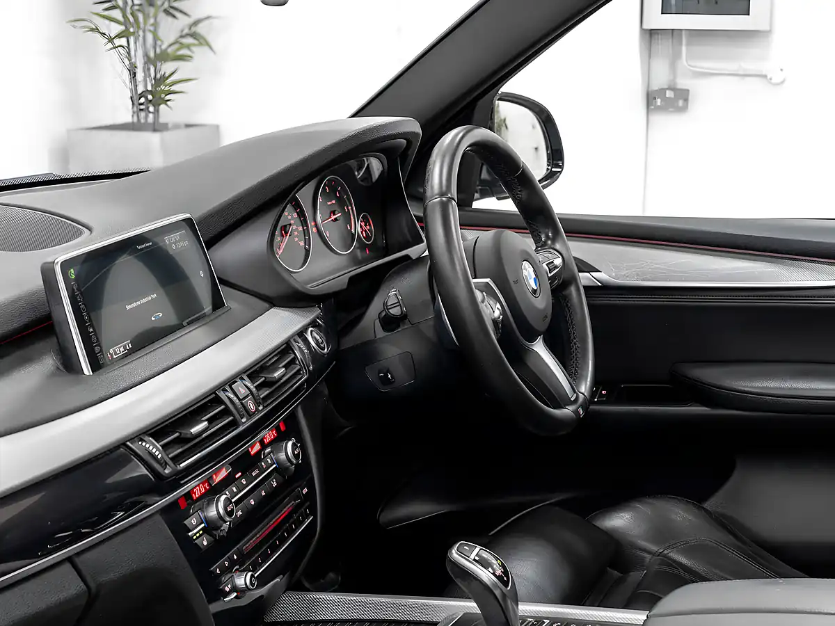 Used 2016 BMW X5 M Sport Space Grey - Interior and Exterior details 17