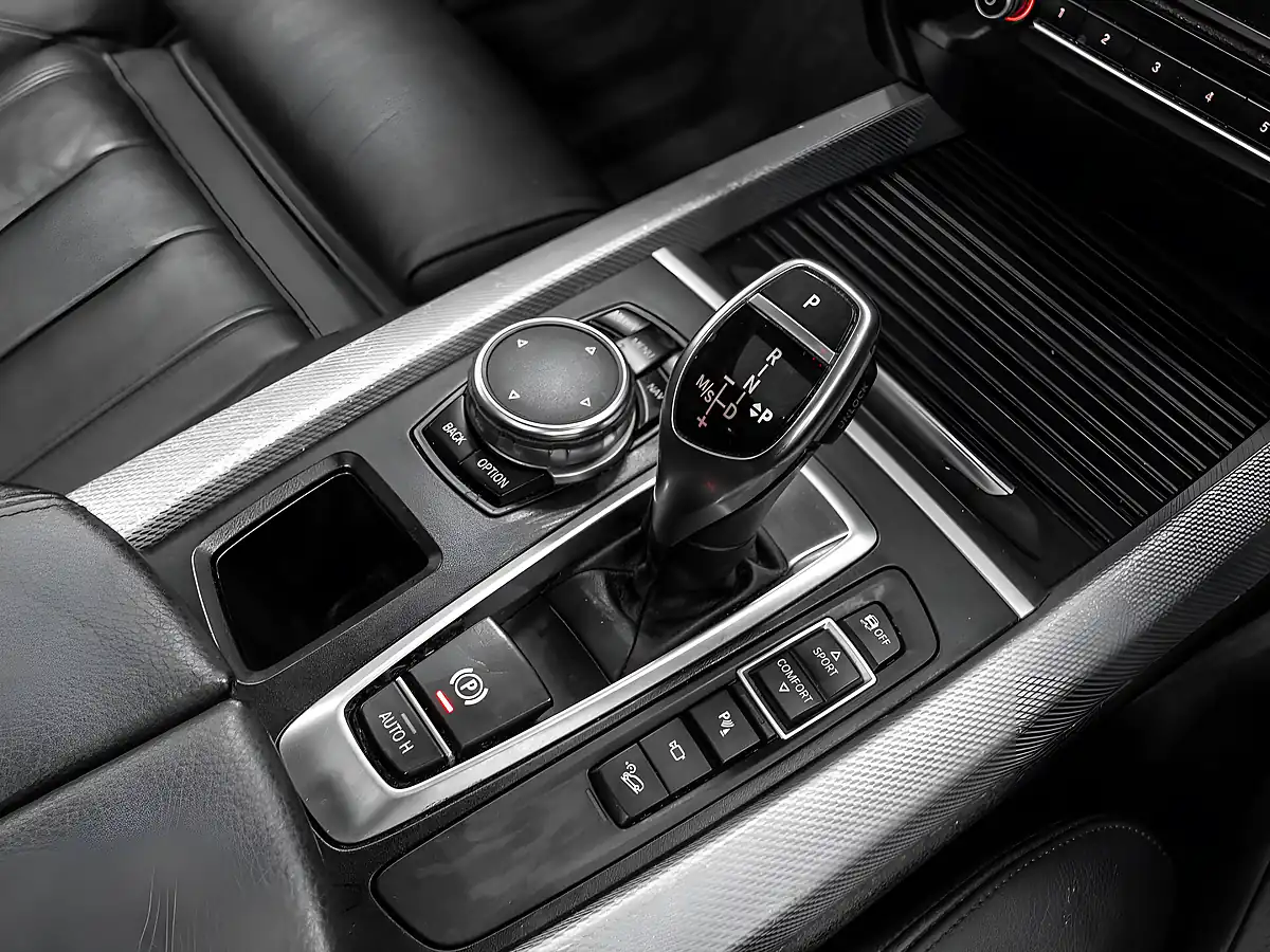 Used 2016 BMW X5 M Sport Space Grey - Interior and Exterior details 18