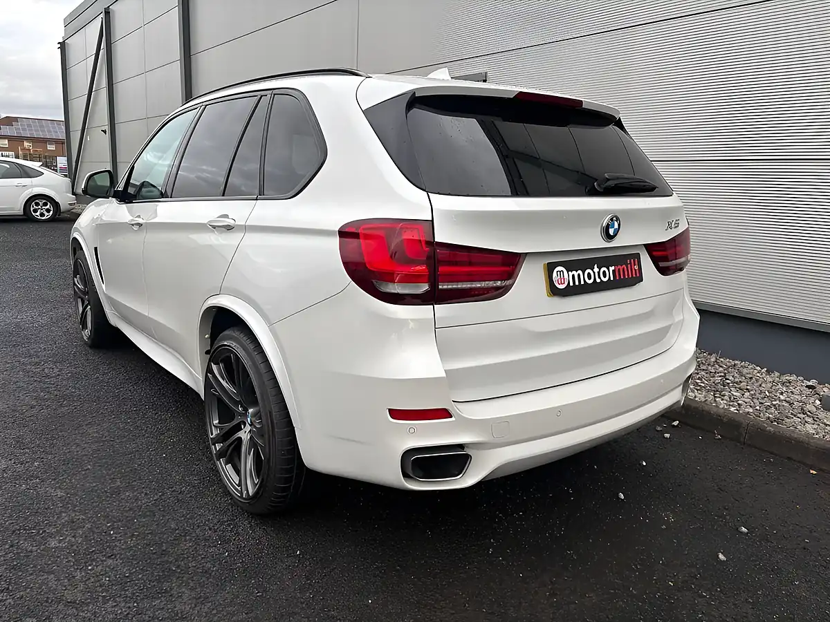 Used 2016 BMW X5 M Sport White - Interior and Exterior details 12