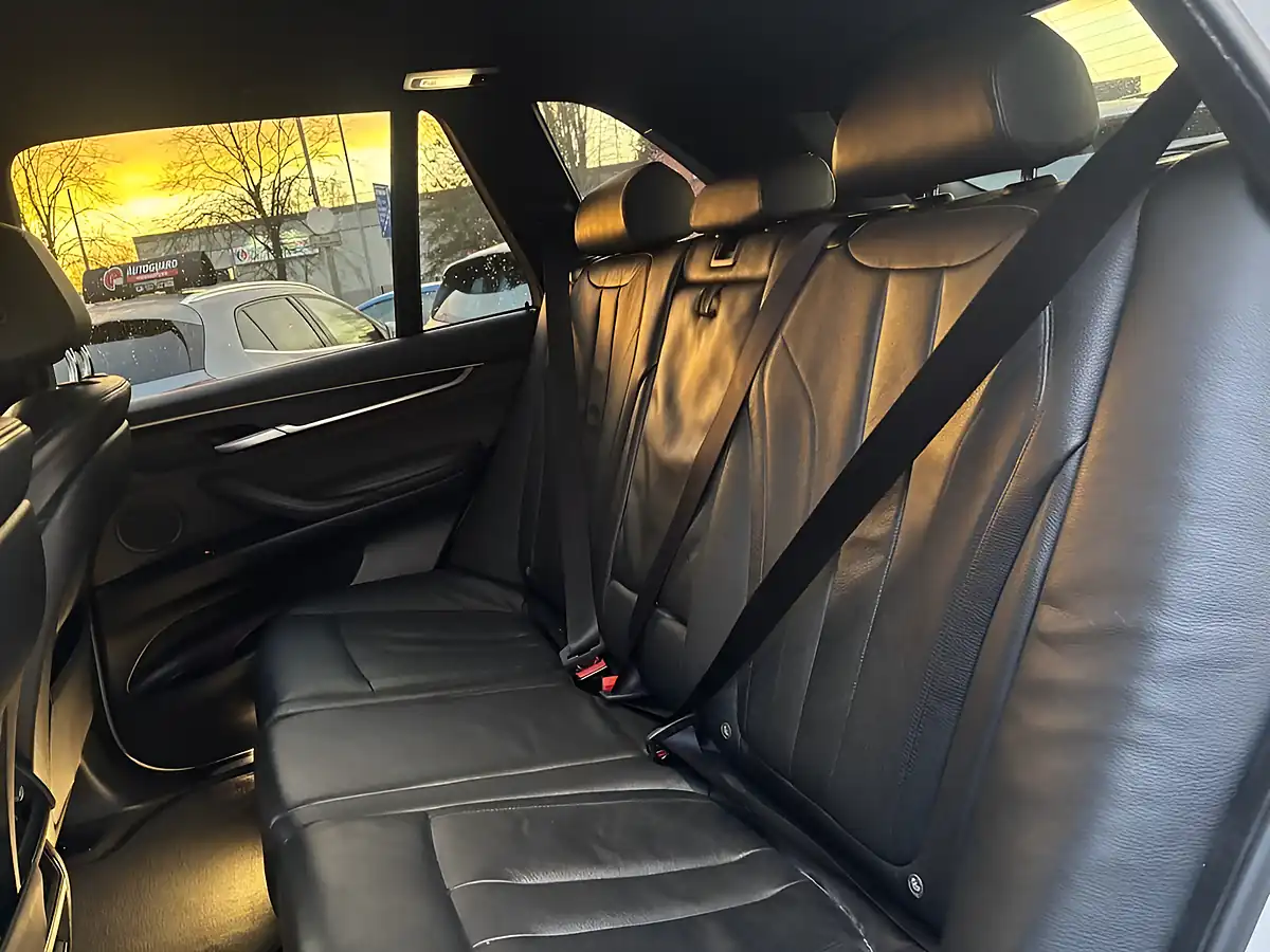 Used 2016 BMW X5 M Sport White - Interior and Exterior details 18