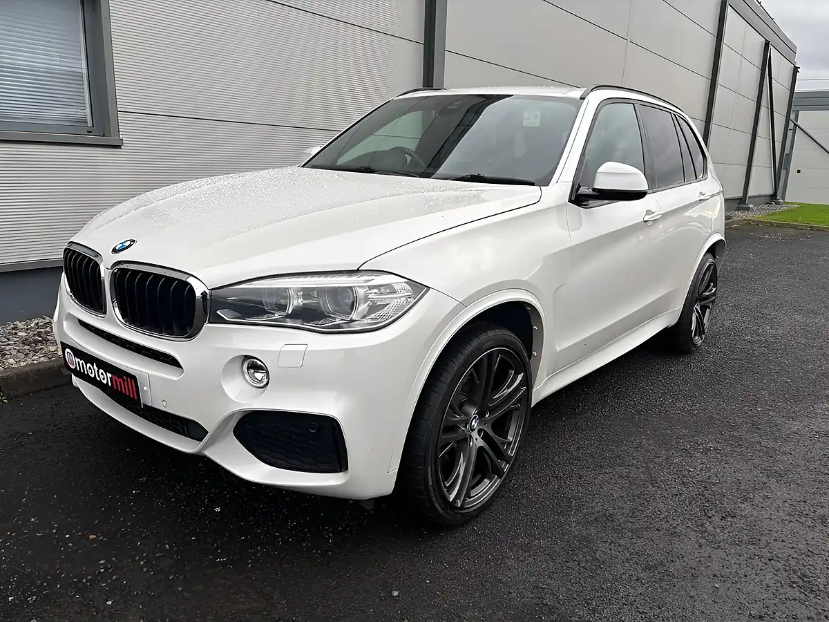 Used 2016 BMW X5 M Sport White - Interior and Exterior details 9