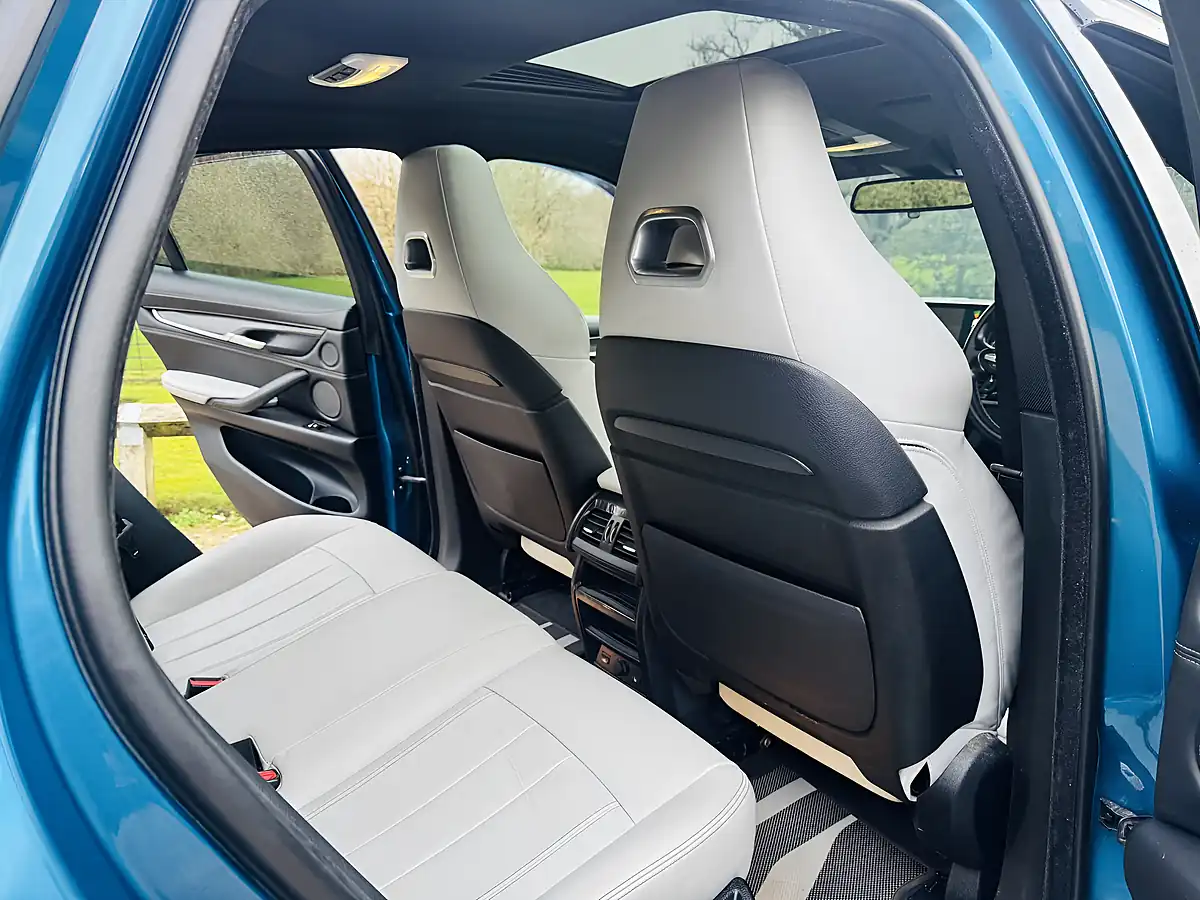 Used 2016 BMW X6 M Long Beach Blue - Interior and Exterior details 17