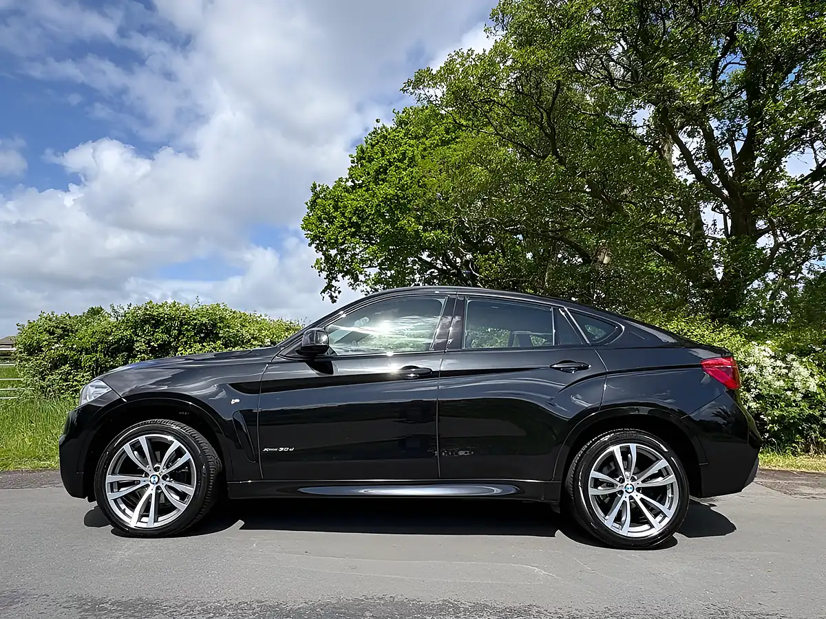 Used 2016 BMW X6 M Sport Black - Interior and Exterior details 4
