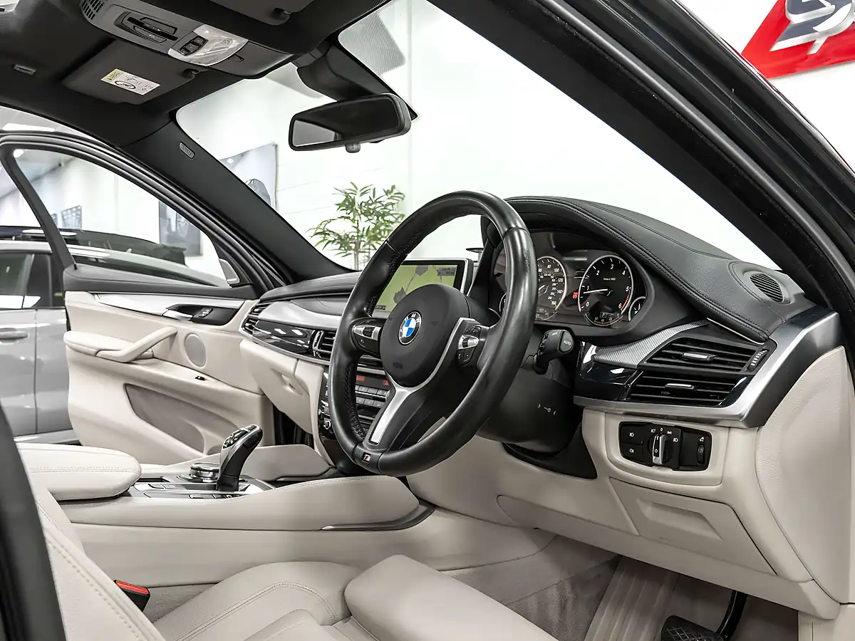 Used 2016 BMW X6 M Sport Black Sapphire - Interior and Exterior details 16
