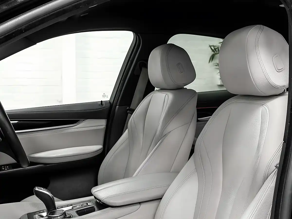 Used 2016 BMW X6 M Sport Carbon Black - Interior and Exterior details 14