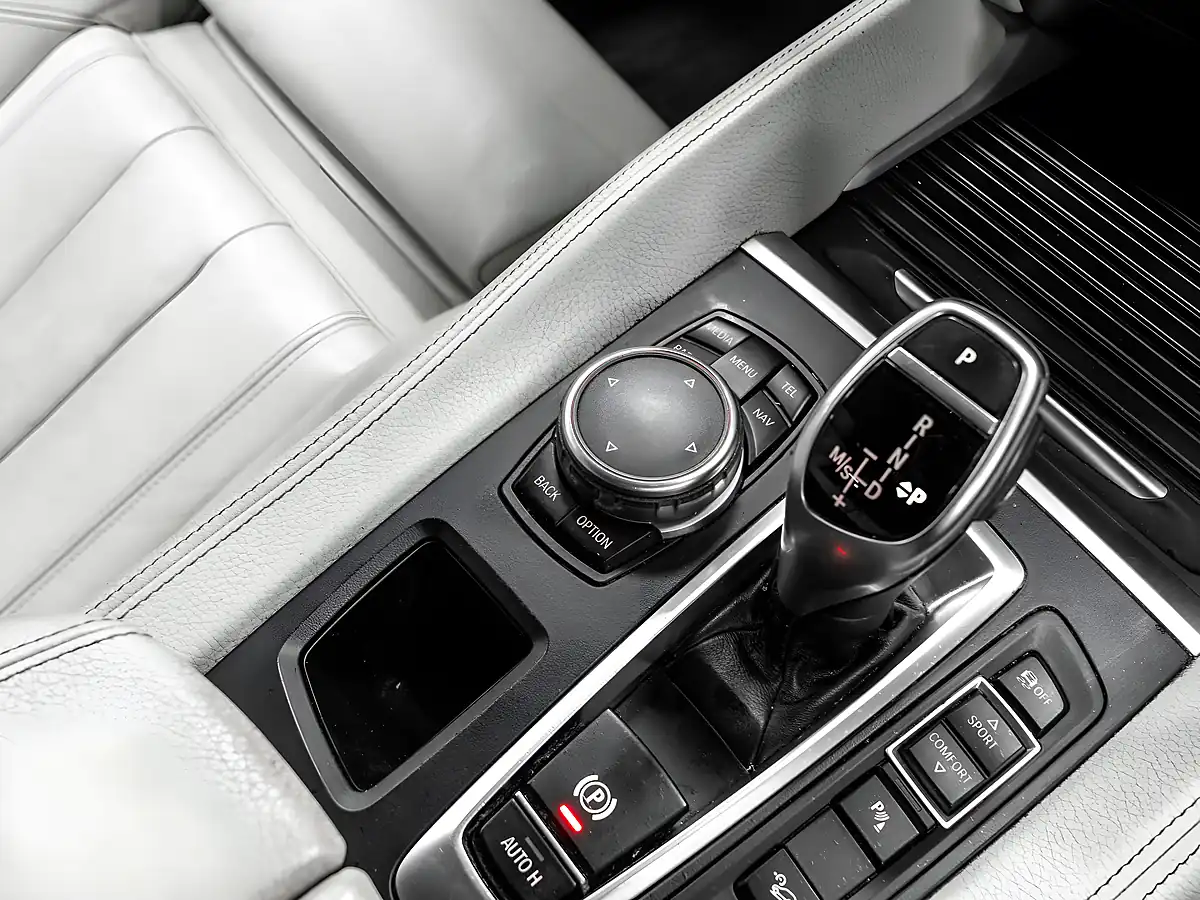 Used 2016 BMW X6 M Sport Carbon Black - Interior and Exterior details 18