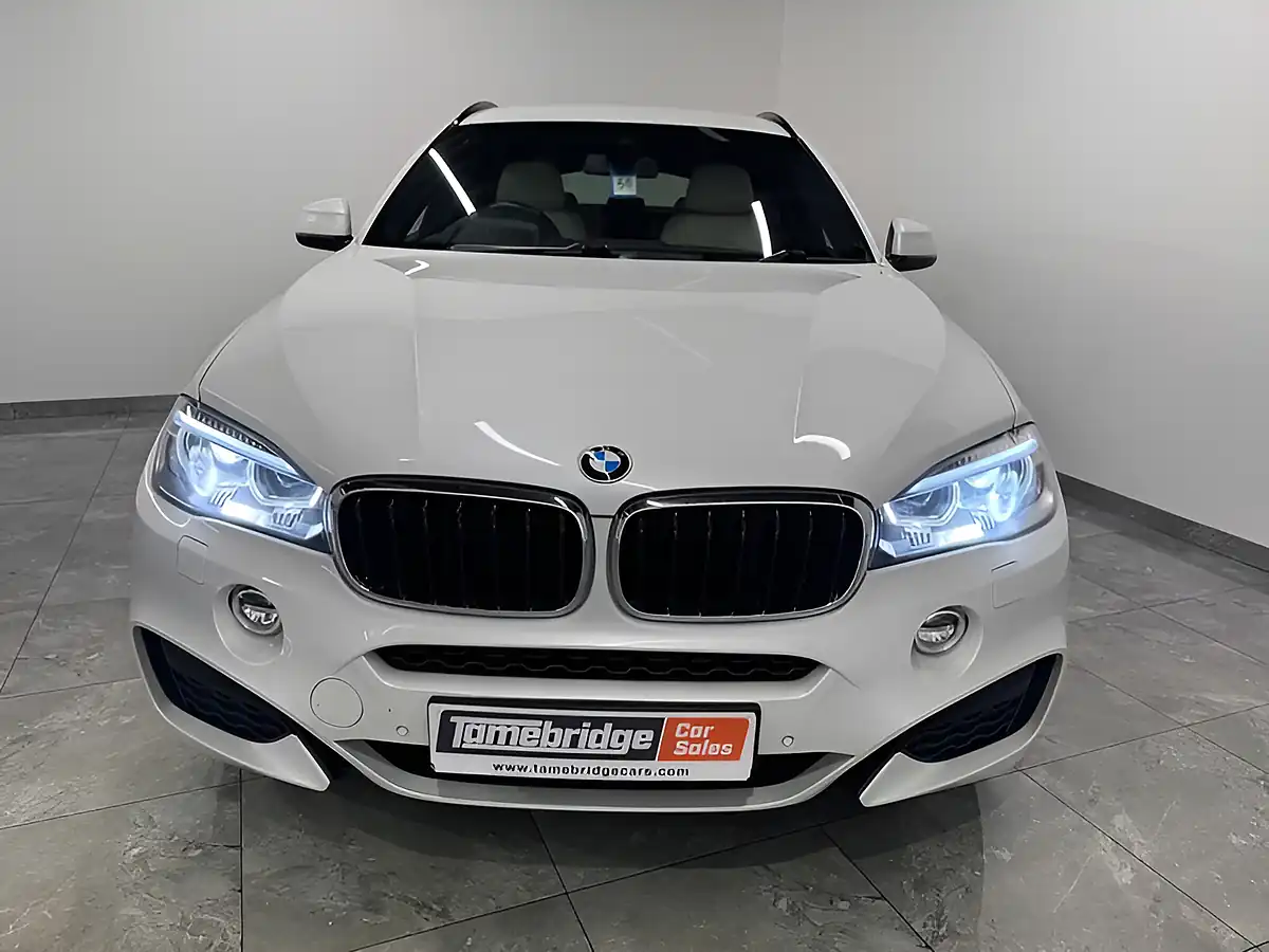 Used 2016 BMW X6 M Sport Mineral White - Interior and Exterior details 3