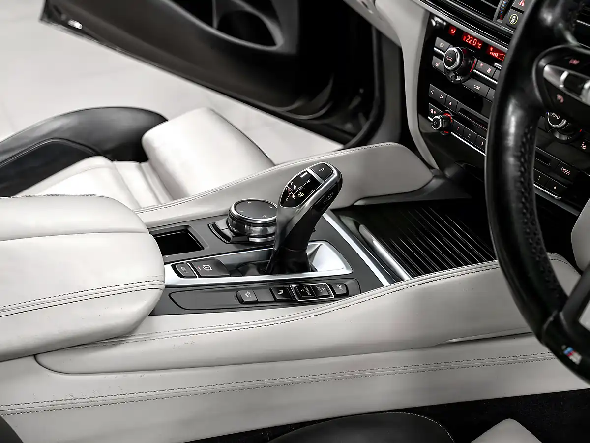 Used 2016 BMW X6 M Sport Ruby Black - Interior and Exterior details 16