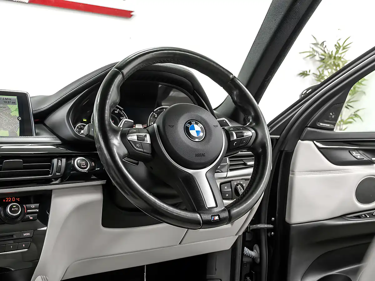 Used 2016 BMW X6 M Sport Ruby Black - Interior and Exterior details 17