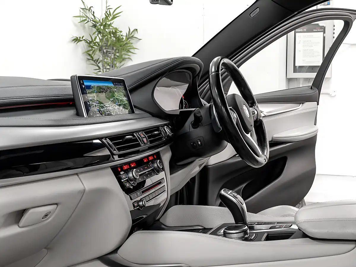 Used 2016 BMW X6 M Sport Space Grey - Interior and Exterior details 16