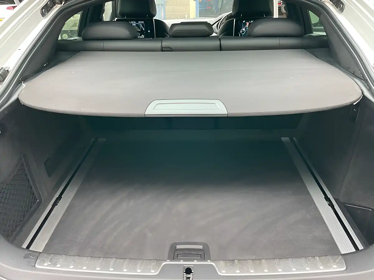 Used 2016 BMW X6 M Sport White - Interior and Exterior details 11