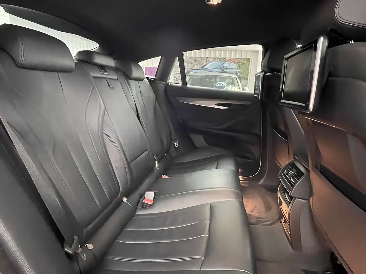 Used 2016 BMW X6 M Sport White - Interior and Exterior details 14