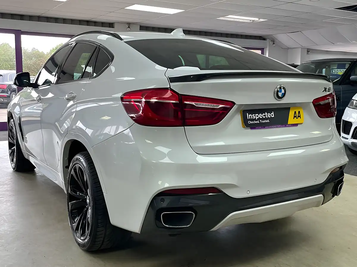 Used 2016 BMW X6 M Sport White - Interior and Exterior details 8