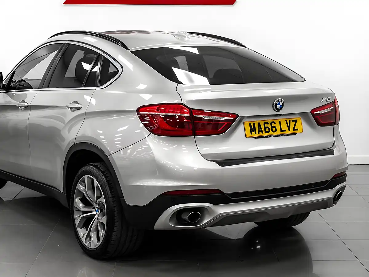 Used 2016 BMW X6 Se Silver - Interior and Exterior details 11