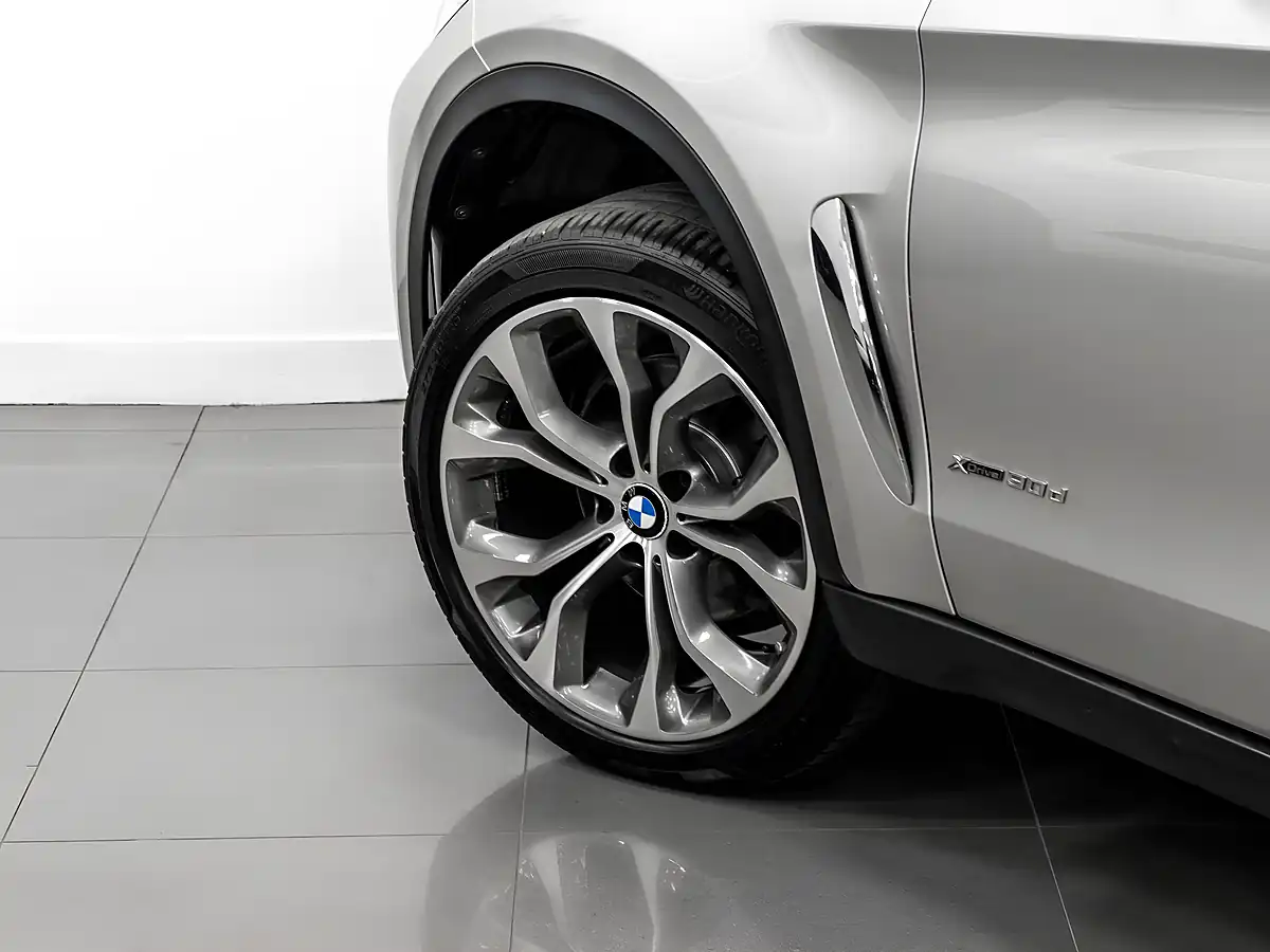 Used 2016 BMW X6 Se Silver - Interior and Exterior details 14
