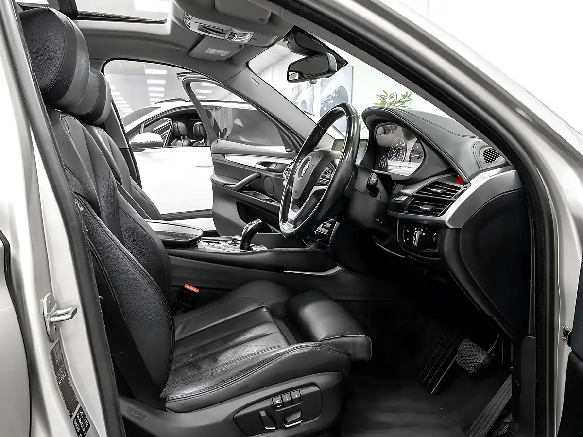 Used 2016 BMW X6 Se Silver - Interior and Exterior details 16
