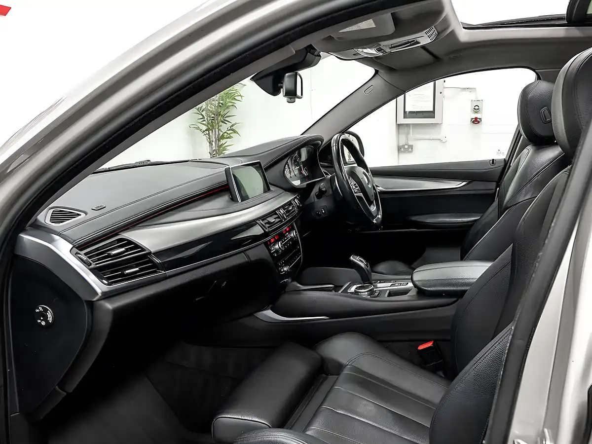 Used 2016 BMW X6 Se Silver - Interior and Exterior details 20